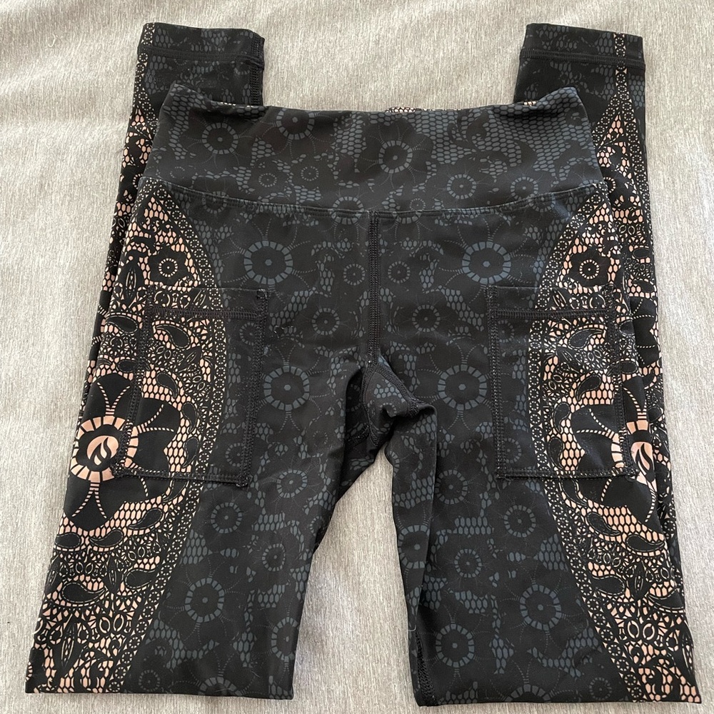 INKnBURN Lace fleece tights